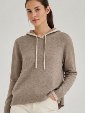 Summersalt The Coziest Cashmere Blend Hoodie in Toffee White Sand
